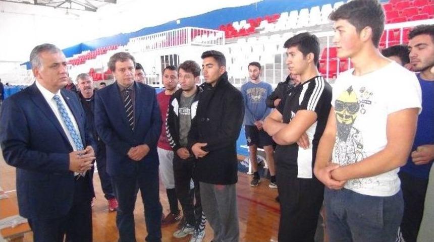 &Ouml;zel Harekat Polisi Olabilmek İ&ccedil;in Ter D&ouml;k&uuml;yorlar