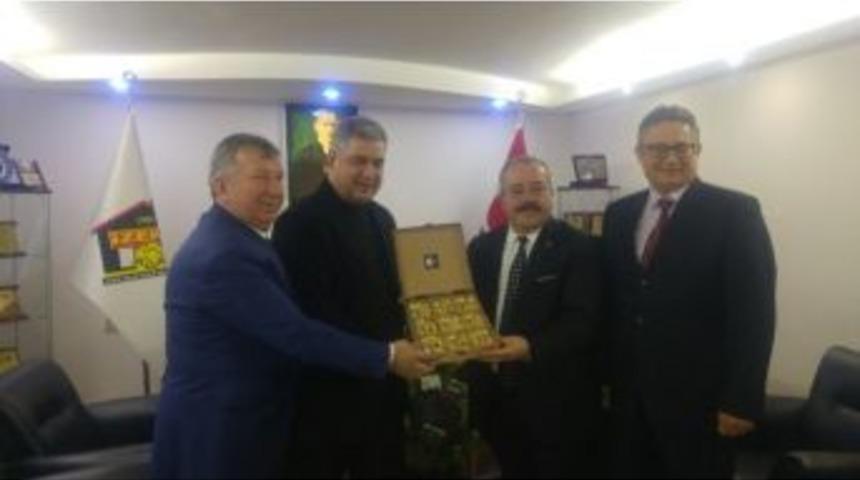 İzmir Ve Menemen&rsquo;de &rsquo;emlak&ccedil;ılara Eğitim&rsquo; Girişimi