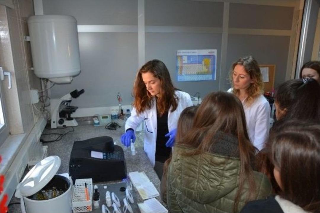 Lise &Ouml;ğrencilerden Teski Tesislerine Gezi Ve İnceleme