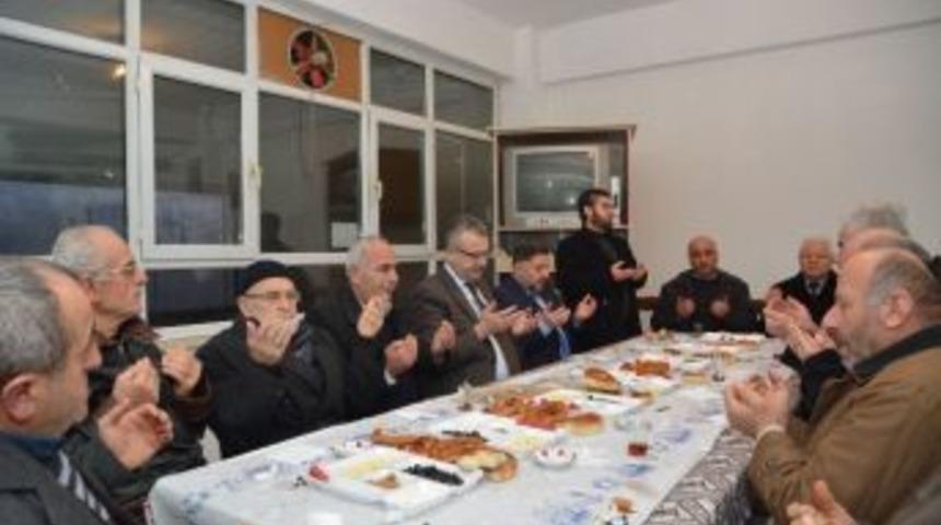 &Ouml;zkan Vatandaşlarla Buluşuyor