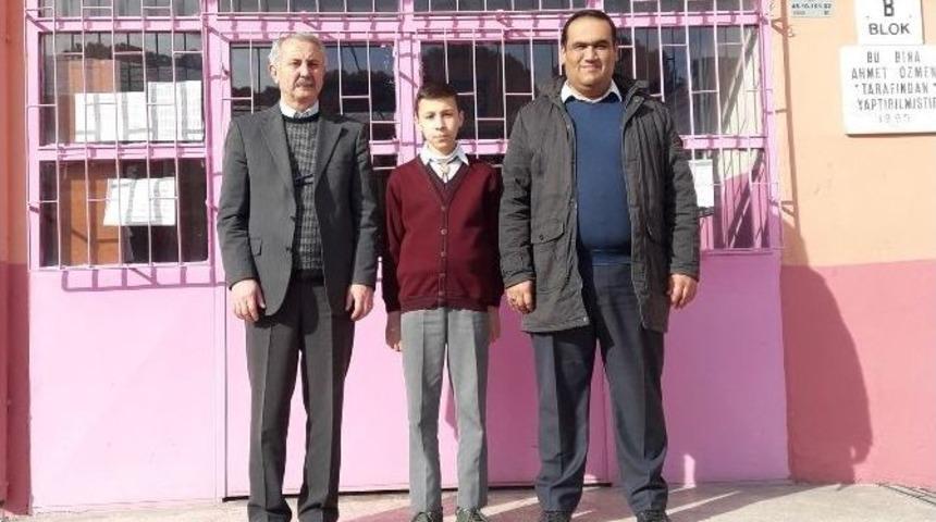 Kula&rsquo;dan Teog Sınavında Birinci &Ccedil;ıktı