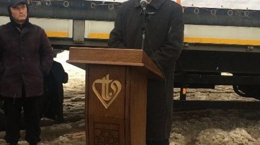 Halep İ&ccedil;in 7 Yardım Tırı Daha Yola &Ccedil;ıktı