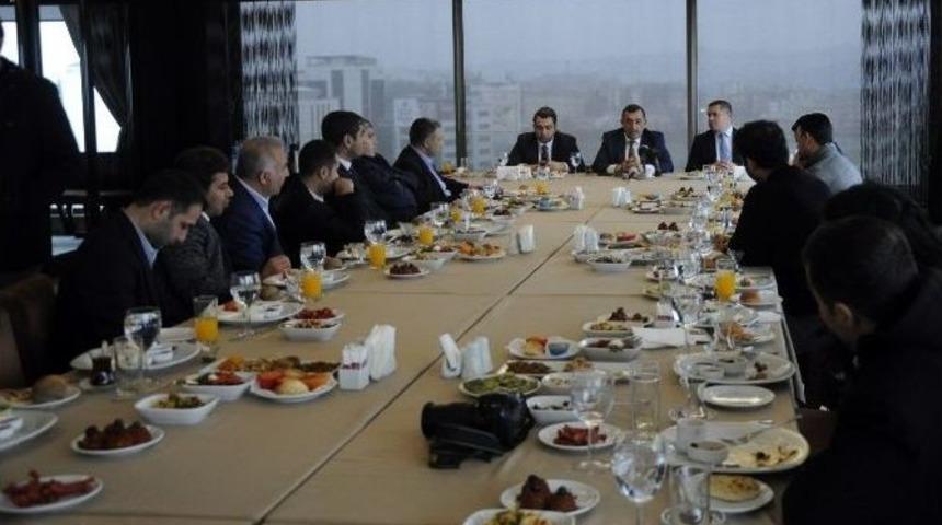 Mustafa Toruntay&rsquo;dan Asgari &Uuml;cret Değerlendirmesi