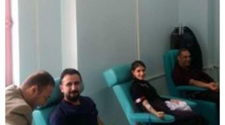 Hastane Personeli Kan Bağışı &Ccedil;ağrısına Duyarsız Kalmadı