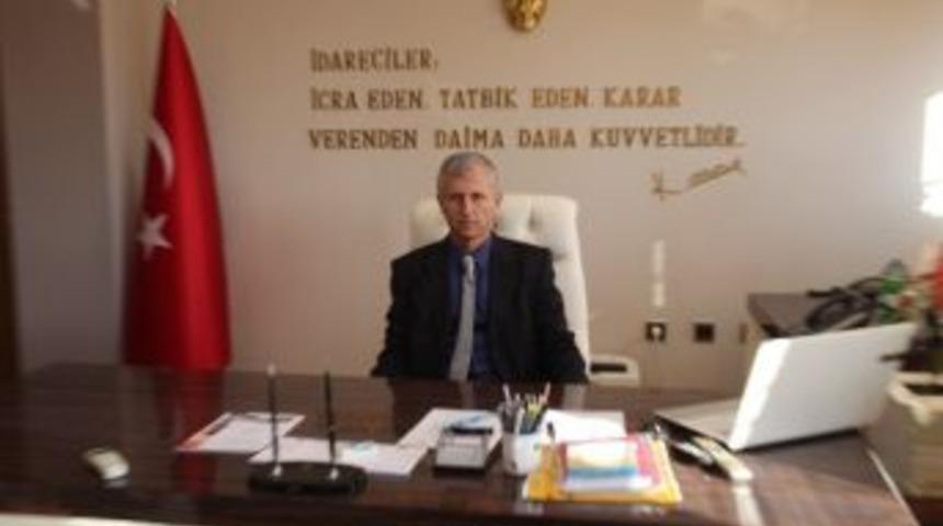 Fo&ccedil;a Kaymakamı Ali &Ccedil;etin G&ouml;reve Başladı