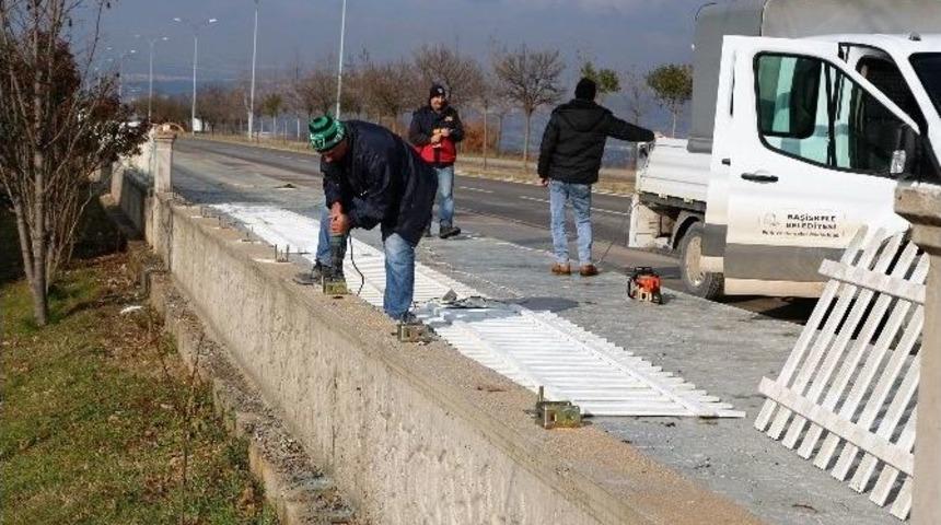Başiskele&rsquo;de Park Ve Bah&ccedil;elere Y&ouml;nelik &Ccedil;alışmalar S&uuml;r&uuml;yor