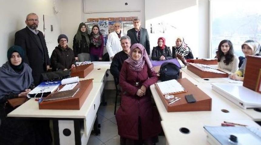 Başkan Karaosmanoğlu, Ko-mek Kursiyerlerini Ziyaret Etti