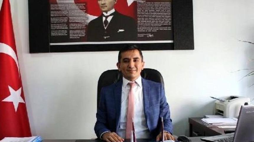 Milli Eğitim M&uuml;d&uuml;r&uuml;'n&uuml;n &Ccedil;ocuklarının Oyuncak Silahlı Fotoğrafları Tbmm'ye Taşındı