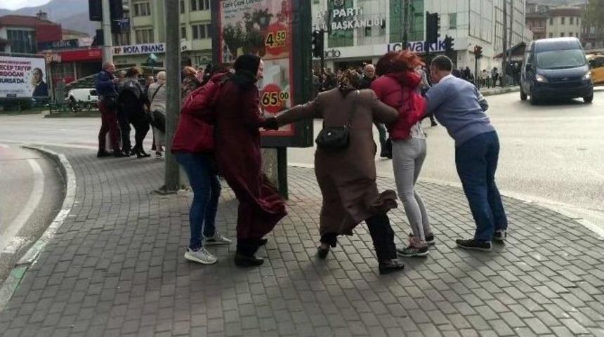 Az Daha U&ccedil;uyorlardı