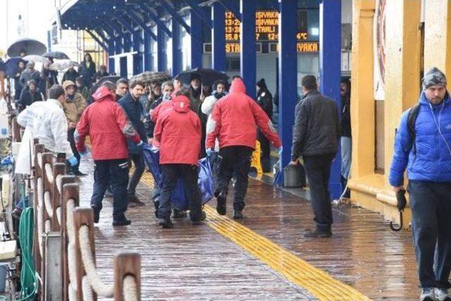 Konak Sahilinde Kadın Cesedi Bulundu 1