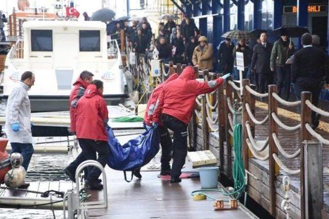 Konak Sahilinde Kadın Cesedi Bulundu 3