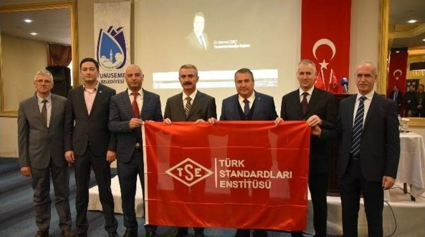 Yunusemre Belediyesi&rsquo;nin Hizmet Kalitesi Tescillendi