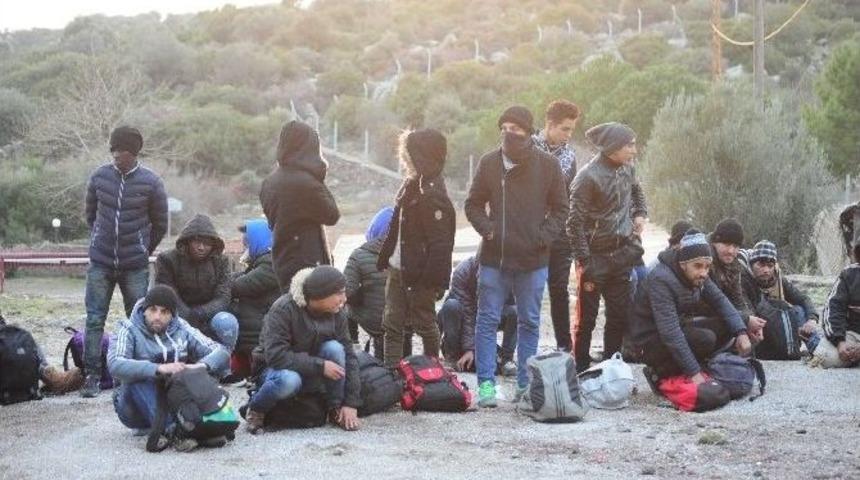 &Ccedil;anakkale&rsquo;de 57 Ka&ccedil;ak Yakalandı