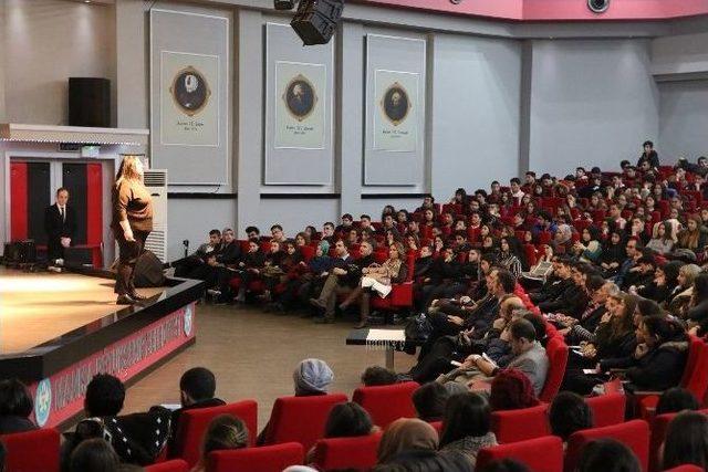Manisalı &Ouml;ğrencilere "sınavdır Ge&ccedil;er" Semineri 1