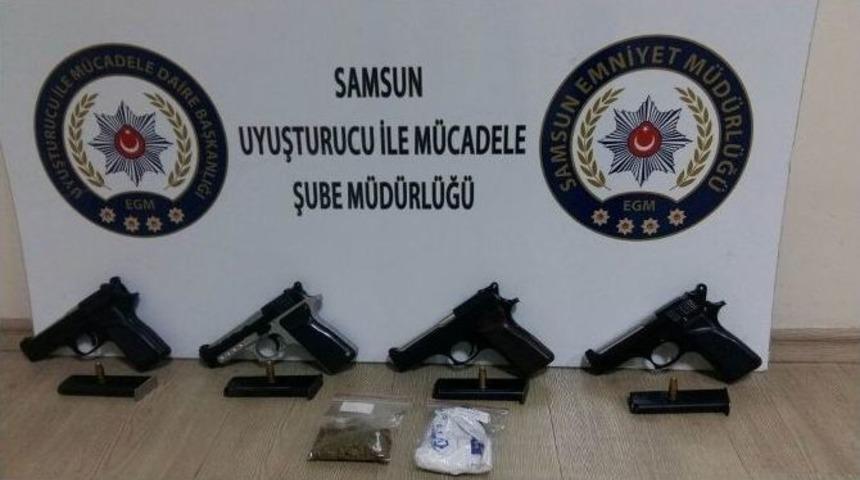 Ş&uuml;pheli Ara&ccedil;tan 4 Tabanca Ve Uyuşturucu Ele Ge&ccedil;ti: 1 G&ouml;zaltı