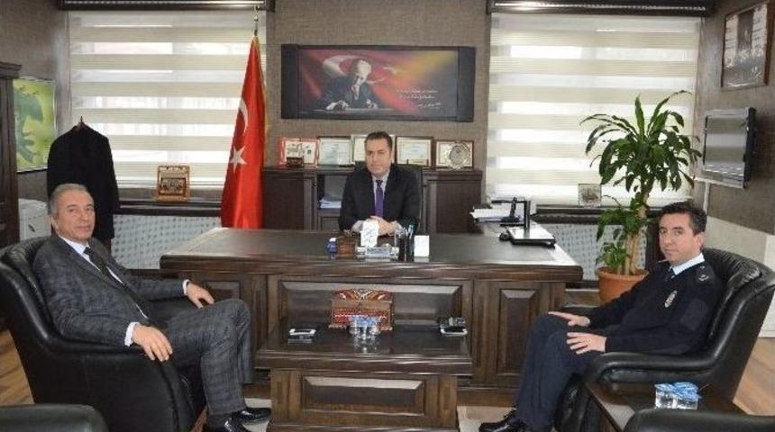 Emniyet M&uuml;d&uuml;r&uuml; Topaloğlu Niksar&rsquo;da