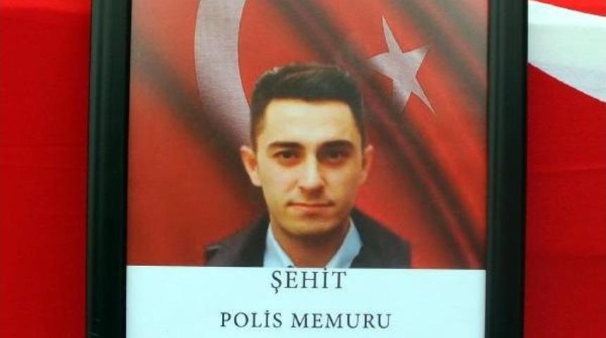 Şehit Polisin Annesi: Ben Sizi Oğlumun D&uuml;ğ&uuml;n&uuml;ne &Ccedil;ağıracaktım