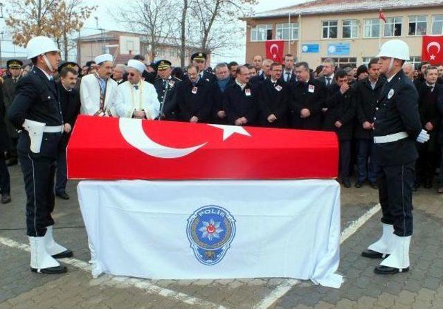 Şehit Polisin Annesi: Ben Sizi Oğlumun Düğününe Çağıracaktım