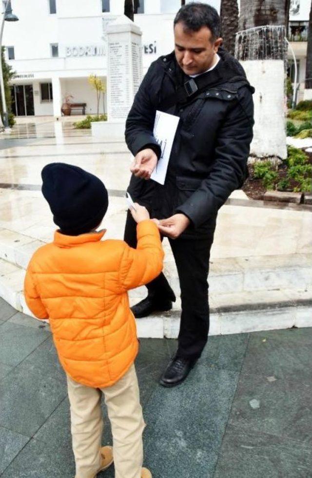 İşe Iade Isteyen &Ouml;ğretmenden Tek Kişilik Eylem 3