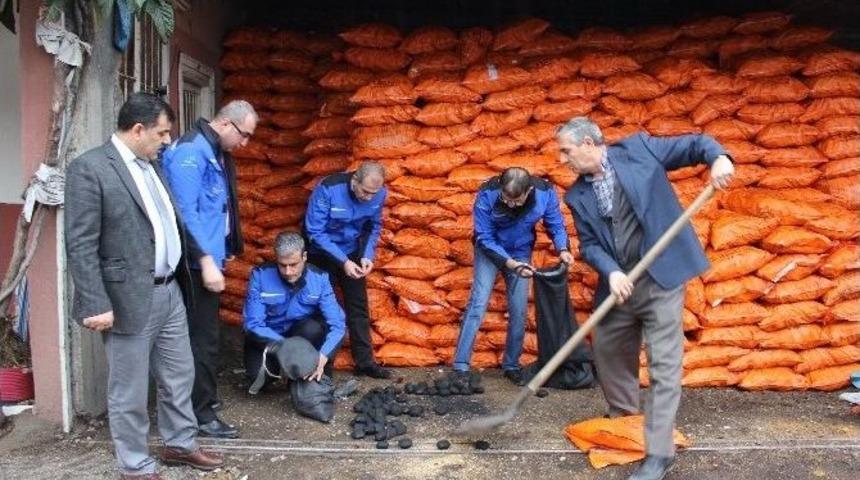 Ekipler K&ouml;m&uuml;r Satıcıları Ve Apartmanları Denetledi