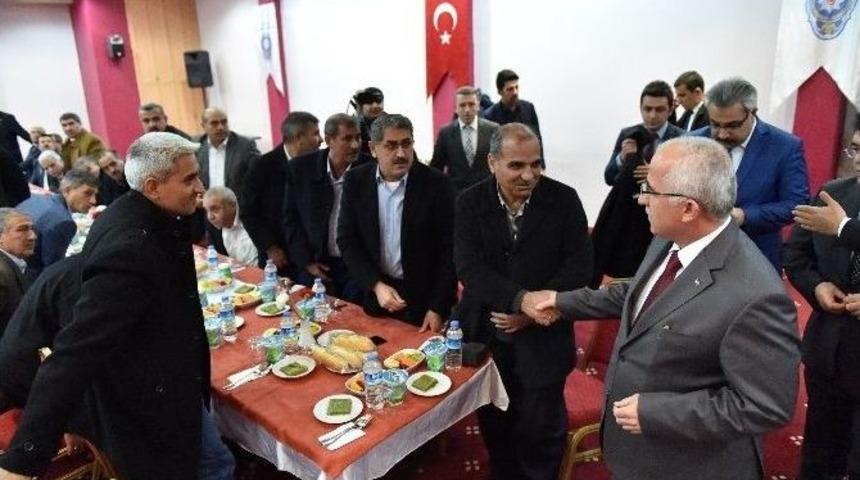 Vali Tuna Siverek&rsquo;te Kanaat &Ouml;nderleriyle Bir Araya Geldi