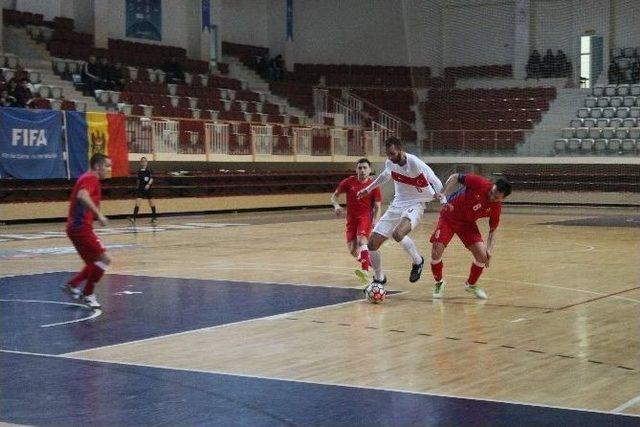 Türkiye Futsalda Rövanşı Aldı