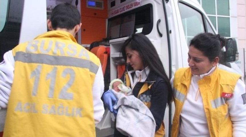 Bir Haftalık Bebeği &Ouml;l&uuml;me Terk Ettiler