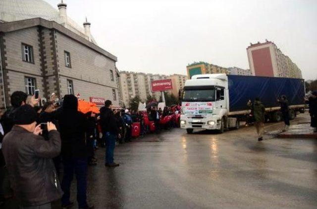 Kahramanmaraş tan Suriye ye 47 Tır lık Yardım 2