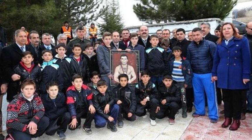 Hamit Kaplan Mezarı Başında Anıldı