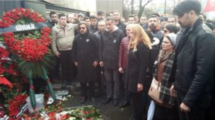 Koruma Ve Güvenlikler Ortaköy’de Hayatını Kaybedenleri Andı