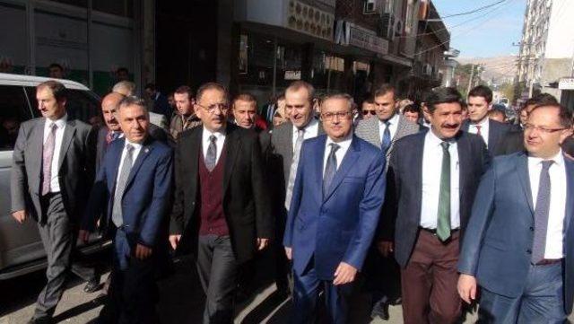 Bakan Özhaseki Cizre'de Toki Inşaatlarını Inceledi