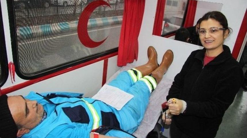 Belediye Personeli Kan Bağışı İ&ccedil;in Verilen İstirahatı Reddetti