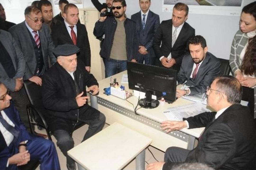 Bakan &Ouml;zhaseki Cizre&rsquo;de Konut Verilecek Vatandaşla S&ouml;zleşme İmzaladı, Park A&ccedil;ılışı Yaptı