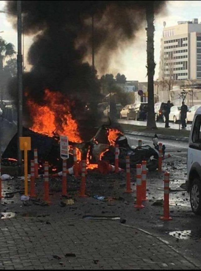 İzmir'de Adliyeye Pkk Saldırısı: 2 Şehit, 2 Terörist Ölü Ele Geçti (4) - Yeniden