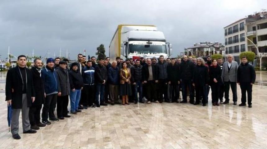 T&uuml;rkmenlere Yardım Malzemesi G&ouml;nderildi