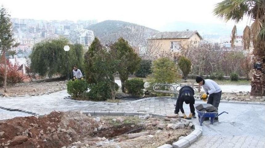 Kuşadası&rsquo;nda Parklar Yenileniyor