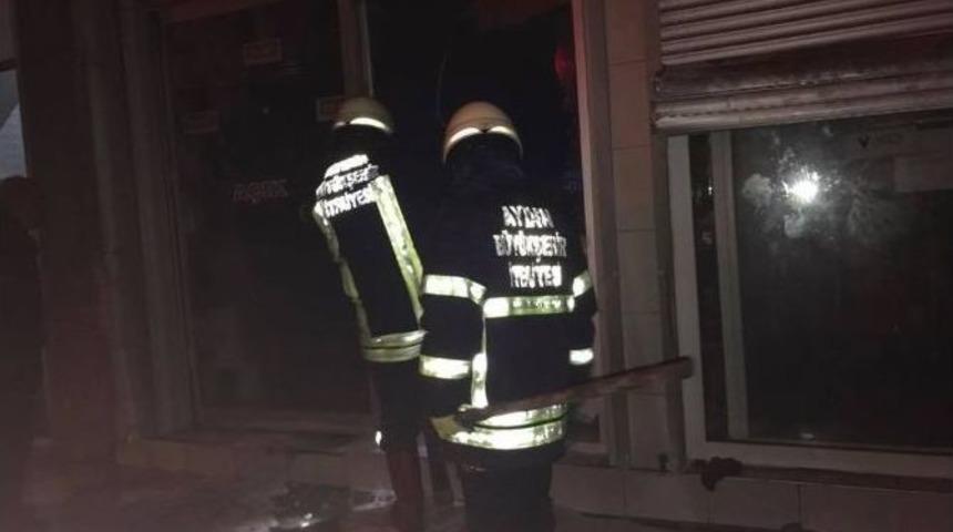 S&ouml;ke&rsquo;de İşyeri Yangını Korkuttu