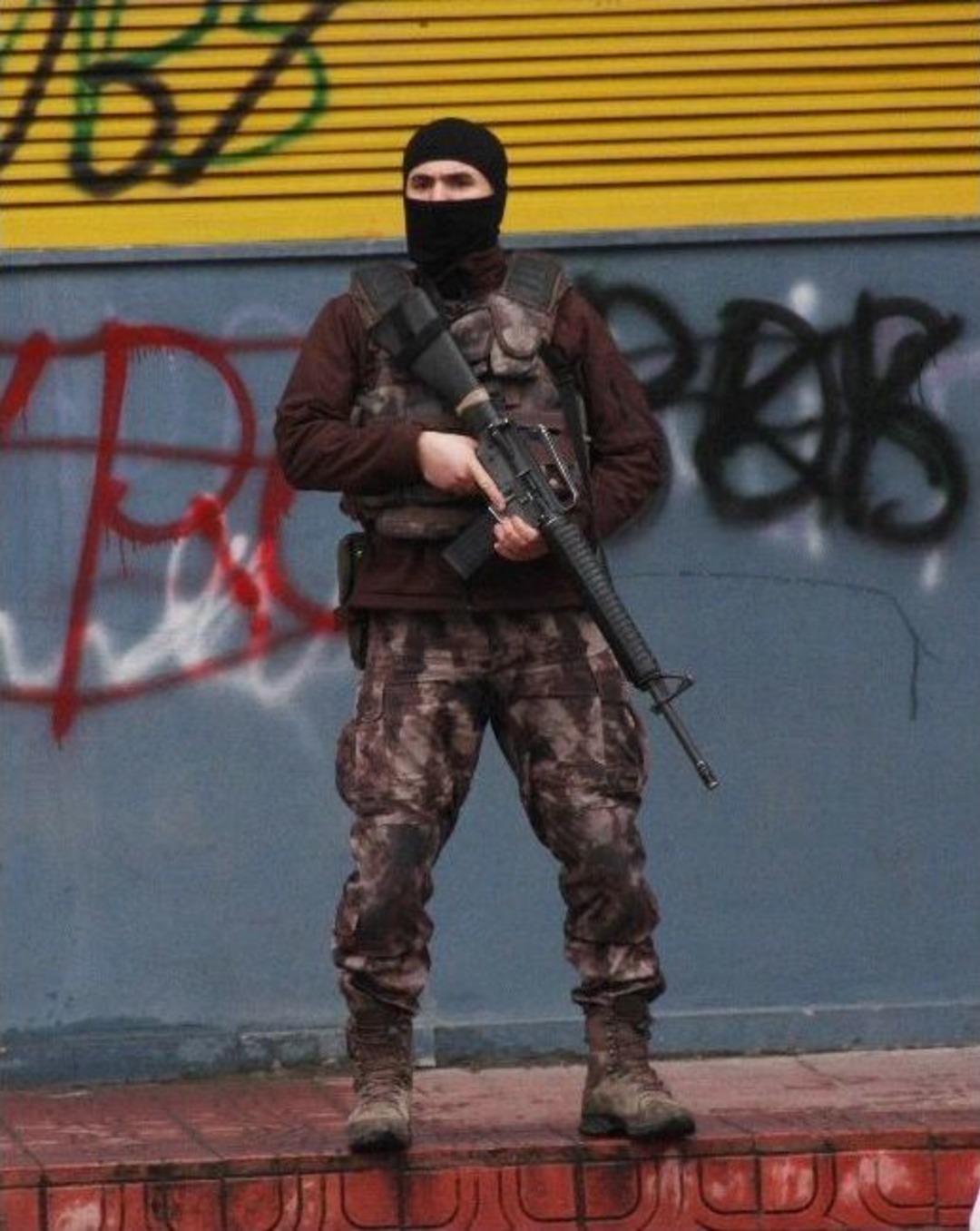 Ter&ouml;r Yuvalarına 25. Uygulama