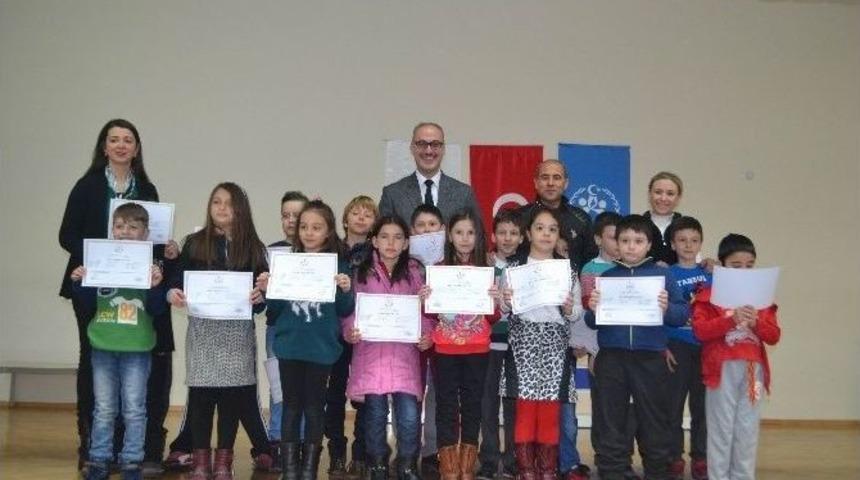 Satran&ccedil; Kursu&rsquo;nu Tamamlayan &Ouml;ğrencilere Sertifika