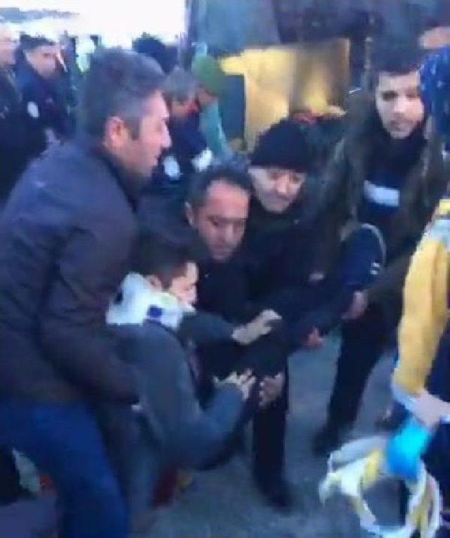 Cihanbeyli'de Öğrenci Servisi Devrildi: 2 Ölü, 16 Yaralı (1)