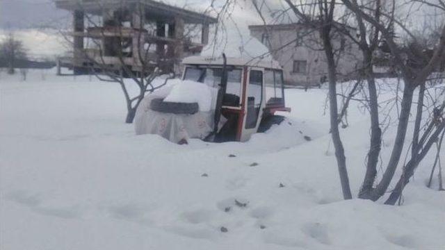 Asırlık &Ccedil;atılar Kara Dayanamadı 1