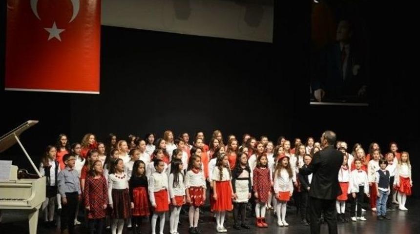 &Ccedil;ocuklardan Barış S&ouml;yledi