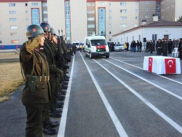 &Ccedil;orum da Kazada Şehit Olan 2 Asker T&ouml;renle Uğurlandı 3