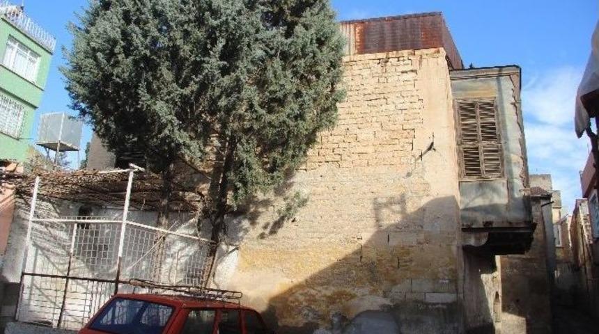 Sit Alanındaki Tarihi Kilis Evleri Bir Bir Yıkılıyor