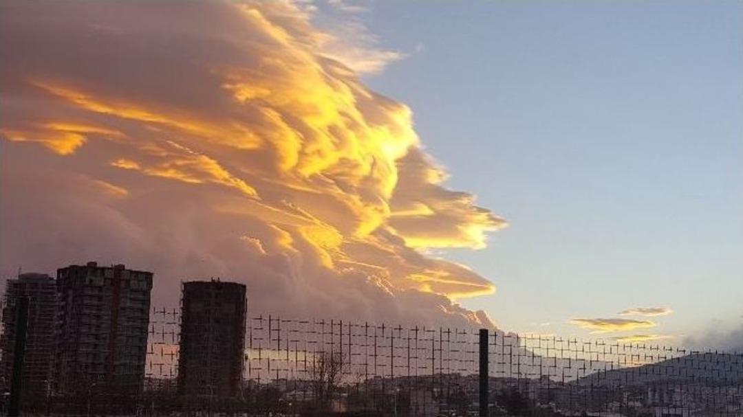 Bursa&rsquo;da Fırtına &Ouml;ncesi Sessizlik