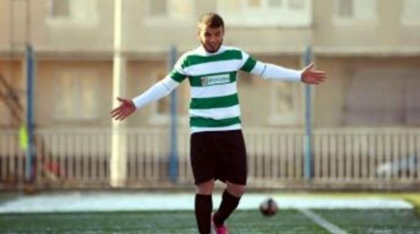 30 Gol&uuml;n 21&rsquo;ini O Attı