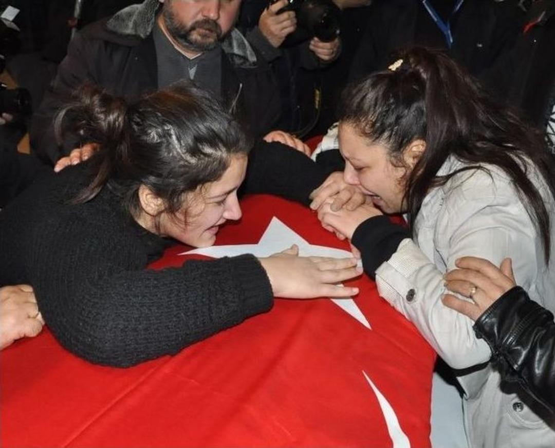 Kahraman Şehitler G&ouml;zyaşları İle Uğurlandı