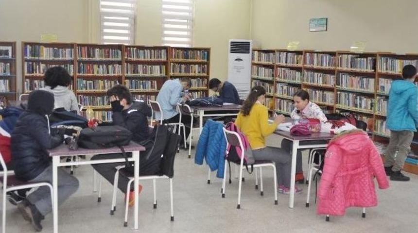 Tarihe Işık Tutan K&uuml;t&uuml;phane