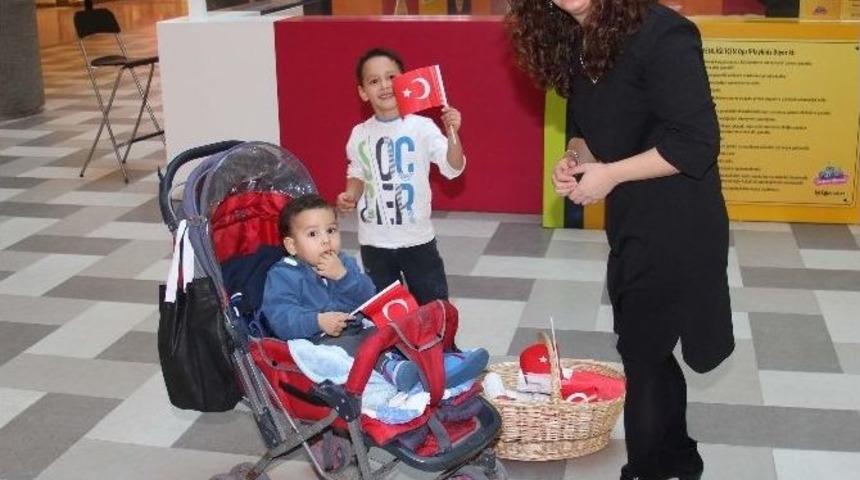 Optimum Kırmızı Beyaza B&uuml;r&uuml;nd&uuml;