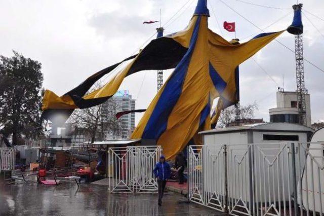 Manisa da Fırtına T&uuml;rkiye Sirki ni Vurdu 1